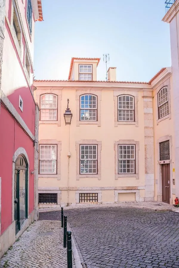 ליסבון Chiado Apartments By Courtesy Morning